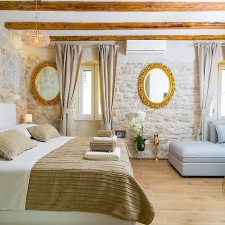 The Palace Collection In Centre * Split