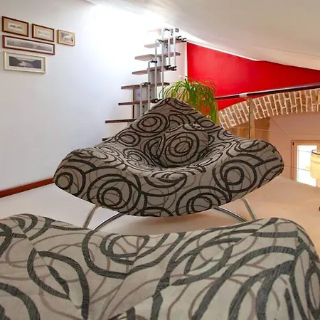 The Palace Collection In Centre