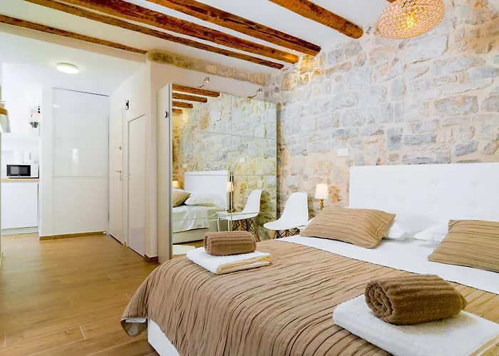 The Palace Collection In Centre Apartment *