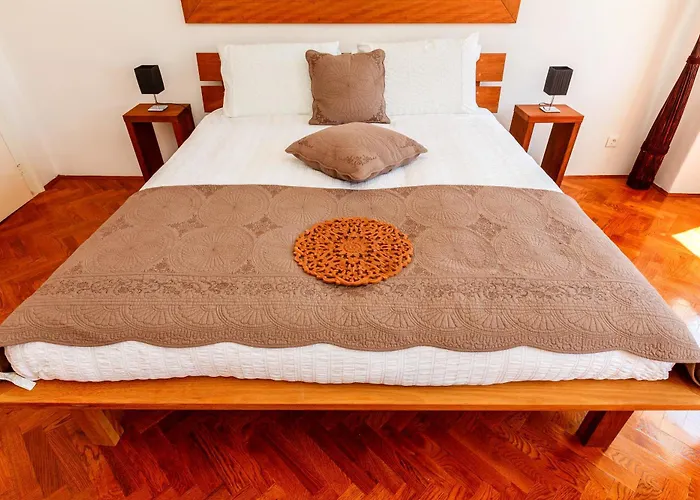 The Palace Collection In Centre