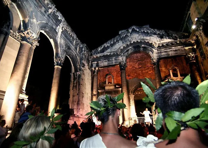 Lägenhet The Palace Collection In Centre