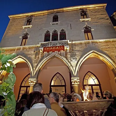 The Palace Collection In Centre * Split