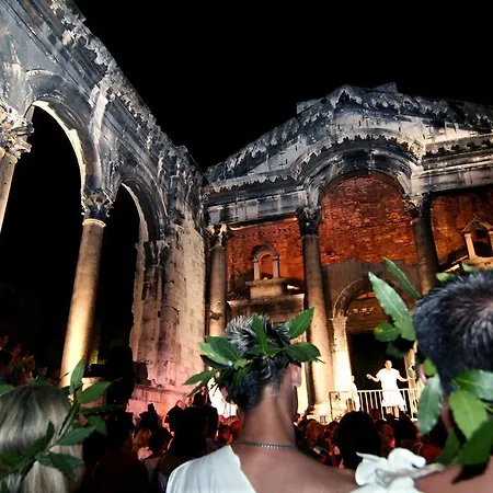 Appartement The Palace Collection In Centre