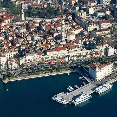 The Palace Collection In Centre Apartman Split