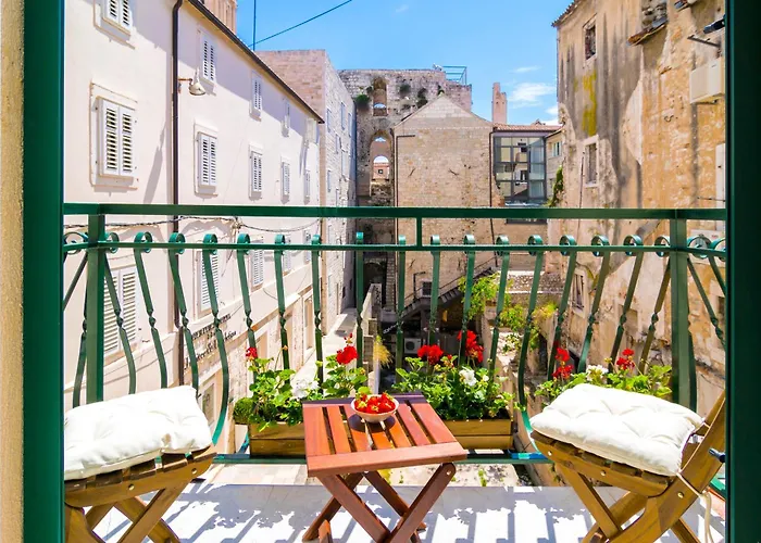 Daire The Palace Collection In Centre Split