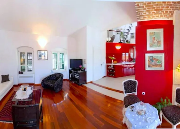 Daire The Palace Collection In Centre Split